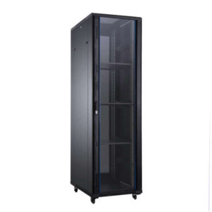 aiten data ai8847 armario de suelo 47u ancho 800 fondo 800 incluye 2 bandejas fijas 4 ventiladores 120mm 1 base 8 tomas 2 cerraduras laterales ruedas con freno color negro