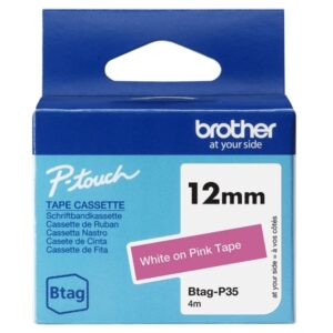 brother btag p35 cinta 12mm texto blanco sobre fondo rosa medidas 12mmx4 metros apta para ptn10, ptn20, ptn25bt