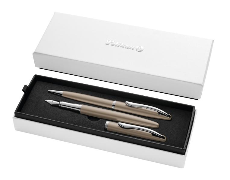 pelikan jazz noble set de boligrafo y estilografica cuerpo satinado con detalles cromados incluye estuche de regalo color pardo