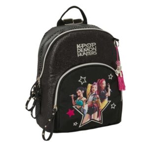 safta k pop demon hunters energy mini mochila bolsillo frontal y trasero cremallera hombreras ajustables asa superior compacta y ligera 25x30x13cm color negro