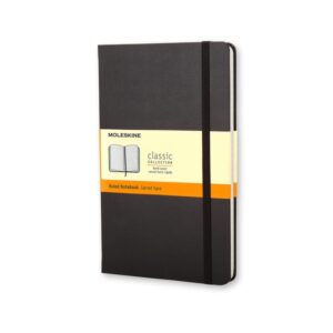 moleskine classic libreta de tapa dura papel marfil rayado 70g/m2 apertura 180º esquinas redondeadas marcapaginas bolsillo interior extensible cierre elastico 13x21cm color negro